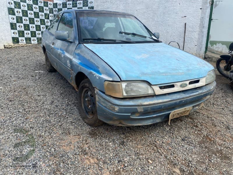 FORD/ESCORT L - leilão extrajudicial - Não informado BR - lance mínimo R$ 500