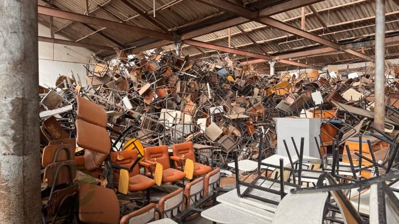 MOBILIÁRIO - leilão extrajudicial - TAUBATÉ SP - lance mínimo R$ 3.000