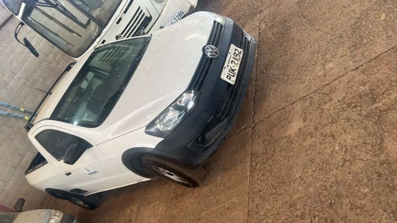 CAMINHONETE - leilão extrajudicial - Não informado MG - lance mínimo R$ 11.000