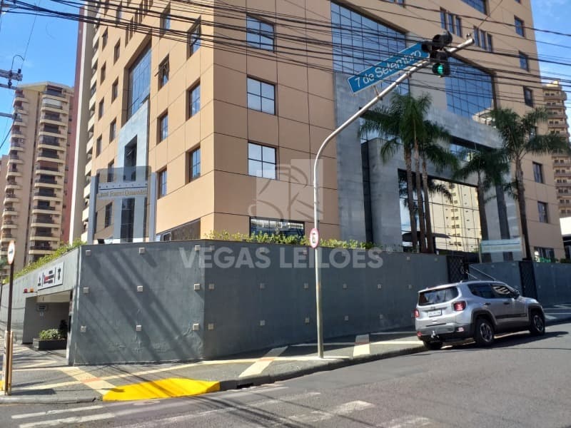 A sala comercial nº 02 com sobreloja, situada no térreo do Condomínio Edifício C - leilão judicial - Ribeirão Preto/SP SP - avaliação R$ 2.600.000