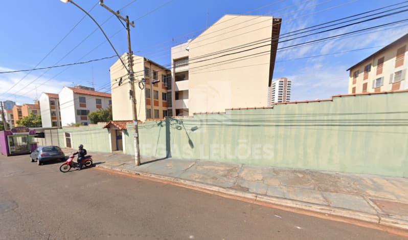 “Os direitos sobre o APARTAMENTO número 32-A, localizado no 2º andar do bloco A, - leilão judicial - Ribeirão Preto/SP SP - lance mínimo R$ 50.000