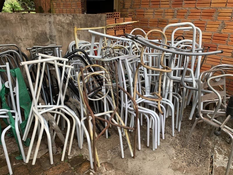 162 Cadeiras - leilão extrajudicial - Não informado BR - avaliação R$ 1.620