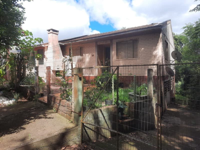 Um terreno urbano, sem número ou denominação, com a área superficial de 220,00m² - leilão extrajudicial - Getúlio Vargas/RS RS - lance mínimo R$ 160.119