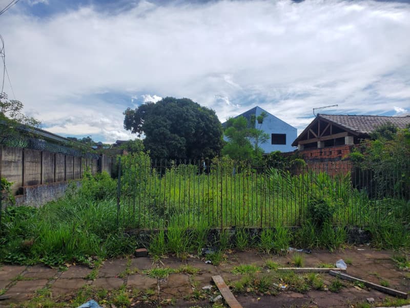 UM CHALÉ, situado nesta cidade, no Bairro Scharlau, Vila Berner, na Rua Corte Re - São Leopoldo/RS RS - lance mínimo R$ 820.000