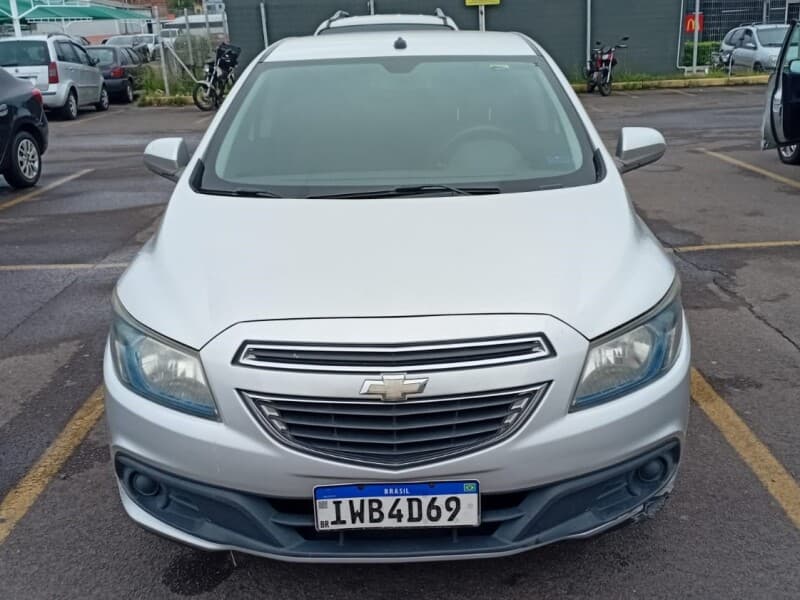 VEÍCULO CHEVROLET/PRISMA 1.4MT LT, ano/mod. 2014/2015. placa IWB4D69, renavam 10 - Porto Alegre / RS RS - lance mínimo R$ 21.820