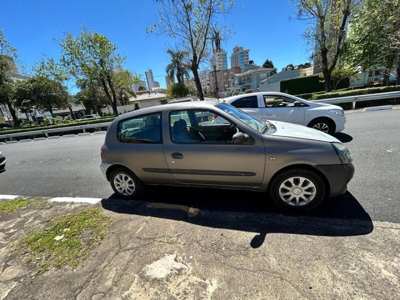Um veículo I/Renault Clio Aut, PLACAS MDX5724. Obs.: Apresentando diversas avari - leilão judicial - Lages / SC SC - lance mínimo R$ 6.000