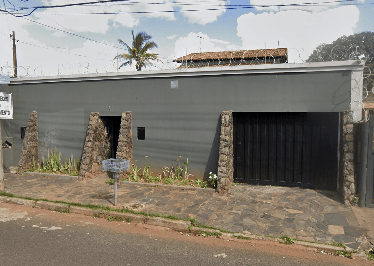 Casa com 264,15 m²- Vila Saraiva UBERLÂNDIA MG - leilão extrajudicial - UBERLÂNDIA MG