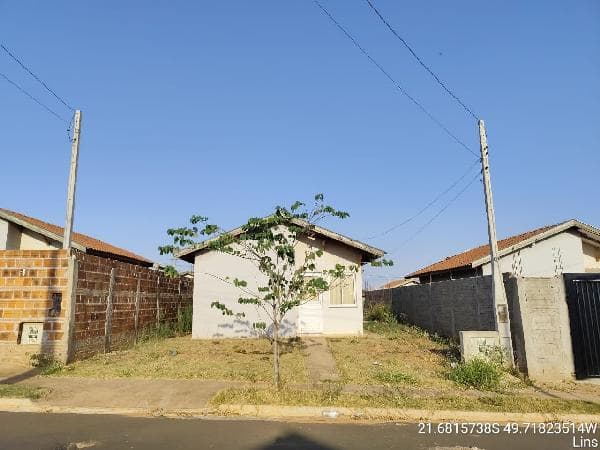 Casa - RESIDENCIAL PARQUE DAS FLORES LINS SP - leilão extrajudicial - LINS SP - lance mínimo R$ 73.568