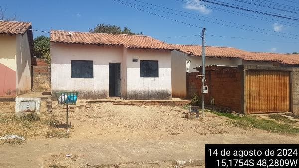 Casa - LOT JARDIM DAS ACACIAS - (02) PADRE BERNARDO GO - leilão extrajudicial - PADRE BERNARDO GO - lance mínimo R$ 122.539