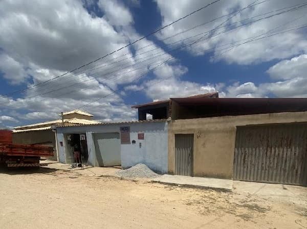 Casa - NOVA ESMERALDAS ESMERALDAS MG - leilão extrajudicial - ESMERALDAS MG - lance mínimo R$ 99.852