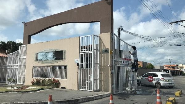 Casa - AVIARIO FEIRA DE SANTANA BA - leilão extrajudicial - FEIRA DE SANTANA BA - lance mínimo R$ 234.532