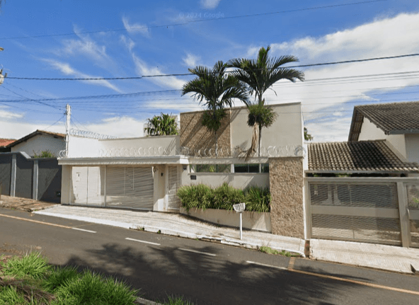 Casa com 249,88 m² - Recanto da Mangueiras II ARAXÁ MG - leilão extrajudicial - ARAXÁ MG - lance mínimo R$ 499.000