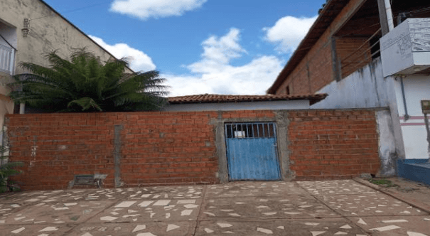 Casa com 155,94 m² - Centro LAGOA ALEGRE PI - leilão extrajudicial - LAGOA ALEGRE PI - lance mínimo R$ 26.000
