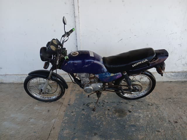 HONDA - CG 125 TITAN - leilão extrajudicial - SÃO LUÍS MA - lance mínimo R$ 1.700