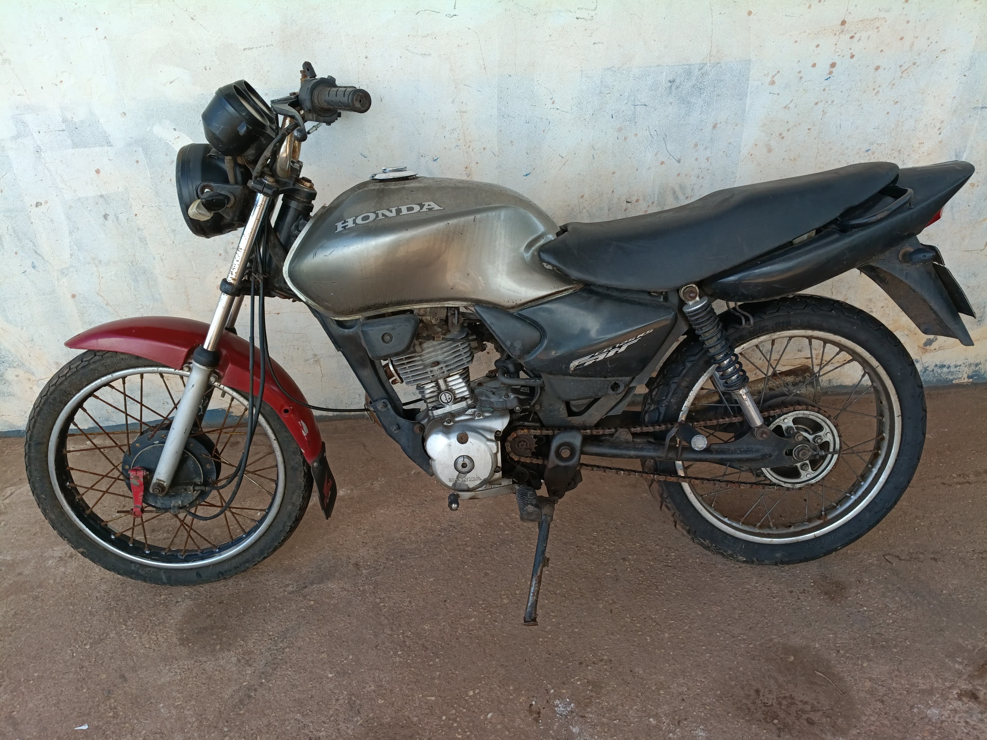 HONDA - CG 125 FAN - leilão extrajudicial - MARITUBA PA - lance mínimo R$ 1.900