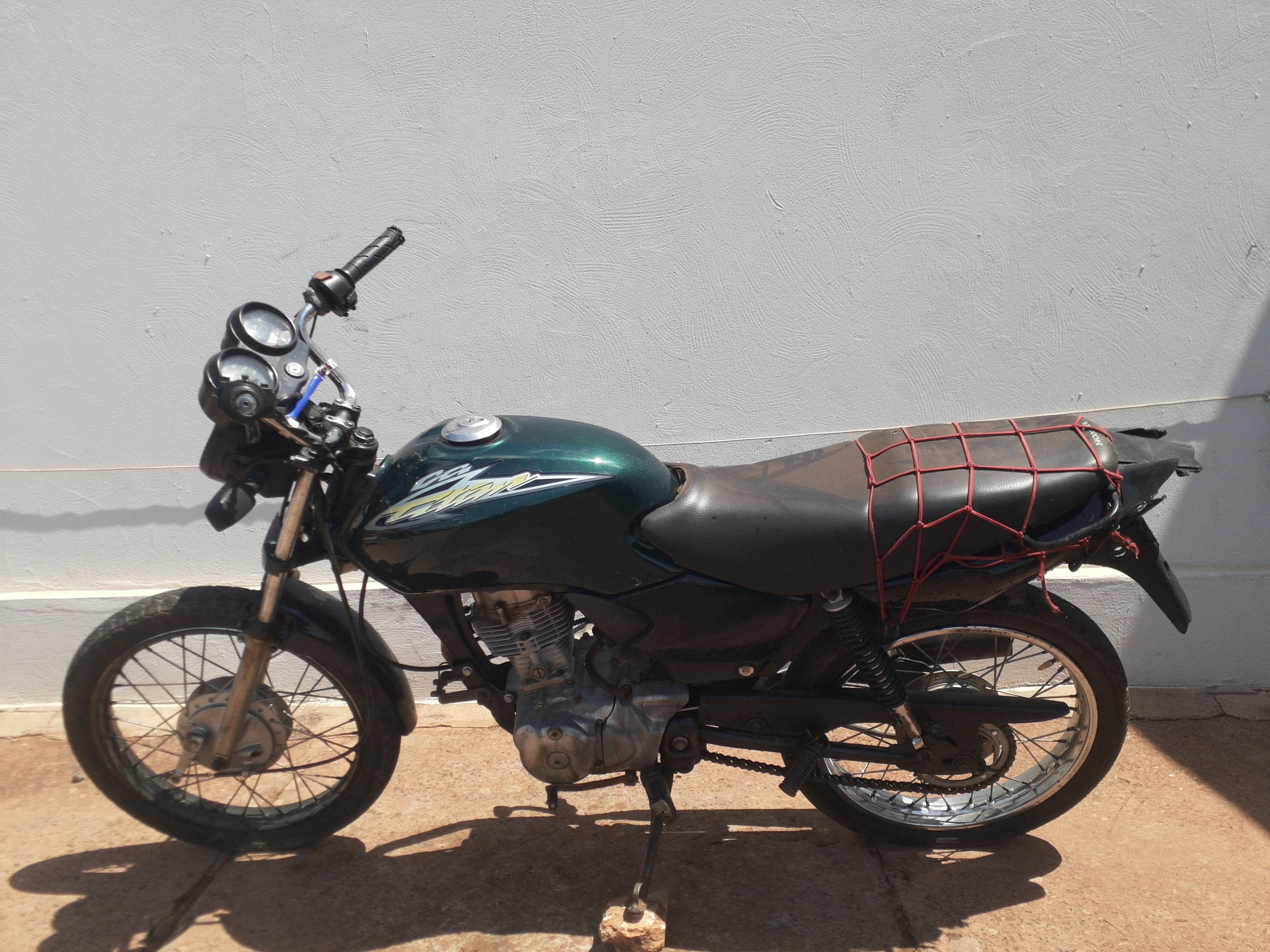 HONDA - CG 125 TITAN KS - leilão extrajudicial - PRESIDENTE DUTRA MA - lance mínimo R$ 2.000