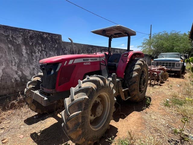 TRATOR AGRICOLA MASSEY FERGUSON 4290 4X4 - leilão extrajudicial - Não informado BR - avaliação R$ 43.200