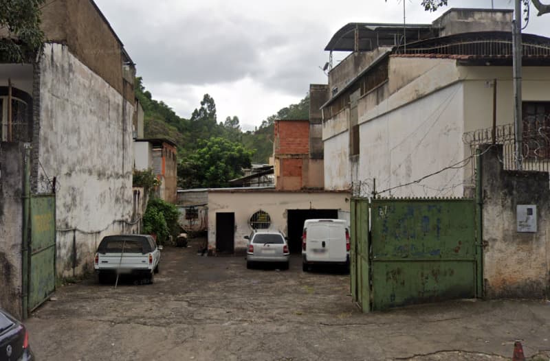 UM IMÓVEL URBANO SITUADO À RUA SÃO JOSÉ, Nº 87, BAIRRO VITORINO BRAGA, JUIZ DE FORA/MG COM - leilão judicial - Juiz de Fora MG - lance mínimo R$ 249.000