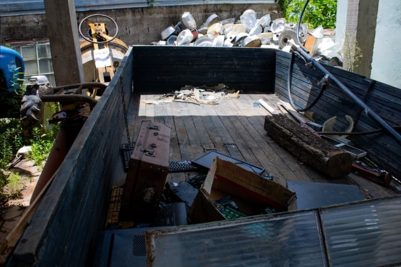 CARRETA DE TRATOR DE 02 (DOIS) EIXOS - leilão extrajudicial - Não informado BR - lance mínimo R$ 3.000