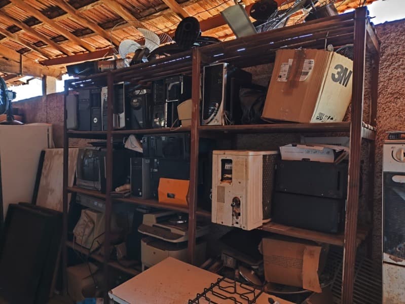 COMPUTADORES, IMPRESSORAS, MONITORES DE VIDEO E ESTABILIZADORES - leilão extrajudicial - Não informado BR - lance mínimo R$ 500