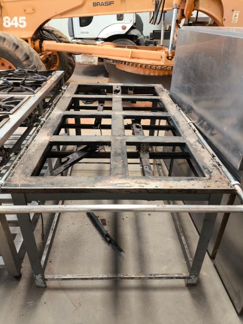 FOGÃO INDUSTRIAL SENDO, 03 (TRÊS) 02 (DOIS) FOGÕES DE 08 BOCAS E 01 (UM) FOGÃO DE 06 BOCAS, MARCA VA... - leilão extrajudicial - Não informado BR - lance mínimo R$ 300