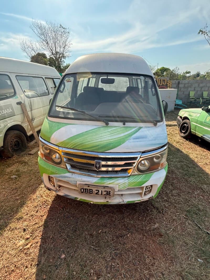 JINBEI TOPIC L 2013 (modelo 2014) de cor Branca, final de chassi K085879 placa/Q - leilão extrajudicial - Cuiabá / MT MT - lance mínimo R$ 5.000