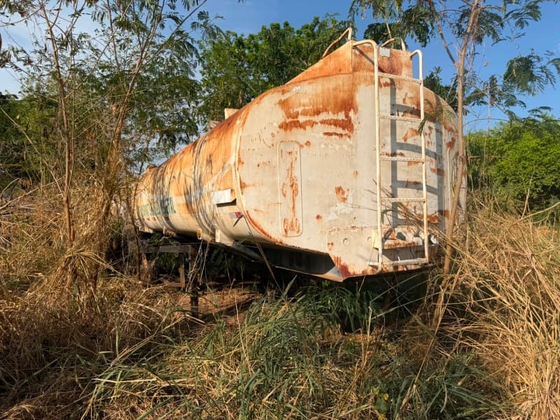 CARRETA TANQUE PARA TRANSPONTE DE OLEO VEGETAL INSERVIVEL NOMA ANO 2005 - leilão extrajudicial - Cuiabá / MT MT - lance mínimo R$ 10.000