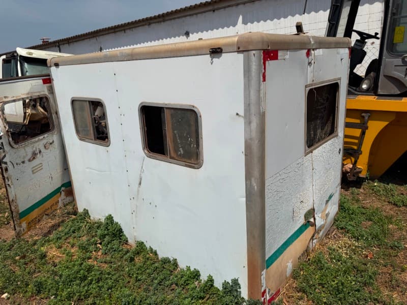 BAU CONTAINER 2 UNIDADES - leilão extrajudicial - Não informado BR - lance mínimo R$ 3.000