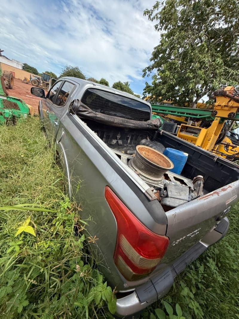MITSUBISHI TRITON SPORT HPE 2017 (modelo 2018) Aut, de cor Prata, final de chass - leilão extrajudicial - Cariri do Tocantins / TO TO - lance mínimo R$ 18.000