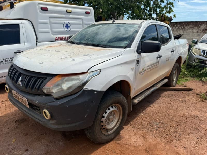 MITSUBISHI L200 TRITON SPT GL 2018 (modelo 2019) de cor Branca, final de chassi - leilão extrajudicial - Cariri do Tocantins / TO TO - lance mínimo R$ 25.000