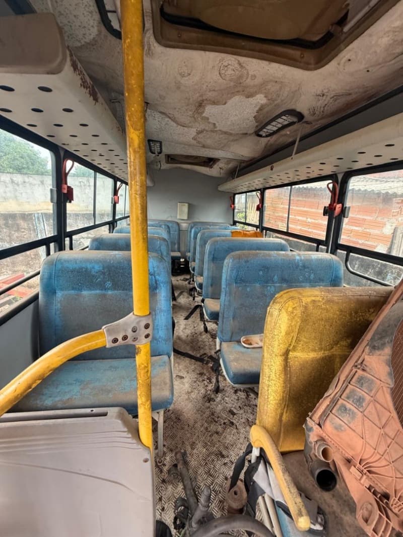 ônibus IVECO - FIAT CITYCLASS 70C17 2012 (modelo 2013) de cor Amarela, final de - leilão extrajudicial - Juarina / TO TO - lance mínimo R$ 5.000