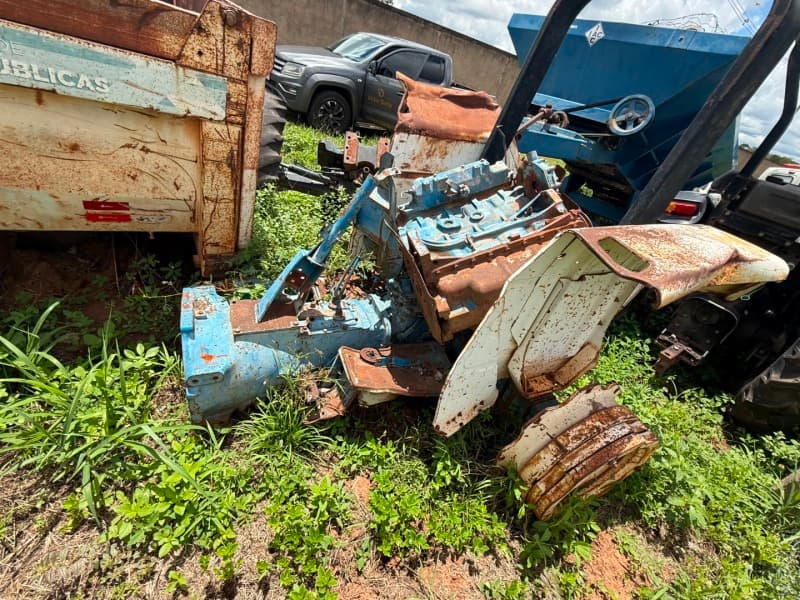 Parte motor New Holland - leilão extrajudicial - Não informado BR - lance mínimo R$ 800