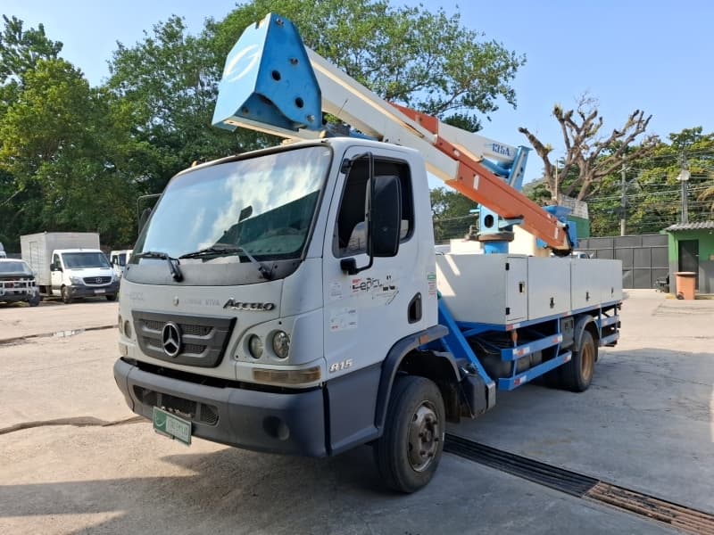 MERCEDES-BENZ/ACCELO 815 (CESTO AEREO) - Não informado BR - lance mínimo R$ 170.000