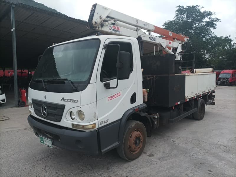 MERCEDES-BENZ/ACCELO 815 CE (CESTO AEREO E SEM CABINE ESTENDIDA) - Não informado BR - lance mínimo R$ 200.000