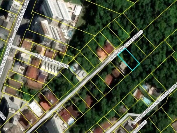 Terreno situado em Blumenau/SC, no bairro Vila Nova, na rua Hermann Eckelberg, c - leilão judicial - Blumenau/SC SC - lance mínimo R$ 270.000