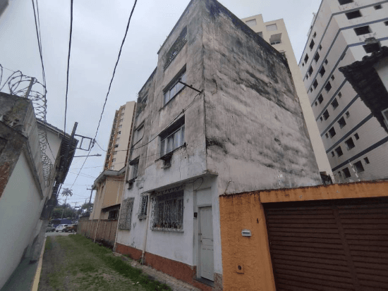 Apartamento - São Vicente - SP - Residencial,Comercial - Travessa 22 De Janeiro, 37, Apartamento 02, Centro, São Vicente, SP, 11310095. Apartamento, Padrão, Ocupado. Área(s): 71 m² de área construída, 71 m² de área privativa. Matrícula(s): 60.098. Cartório: 1 CRI SÃO VICENTE. Inscrição da Prefeitura: 11-00011- 1944-00037-002. A ARREMATAÇÃO NÃO CONTEMPLA BENS MÓVEIS, VEÍCULOS E QUAISQUER OBJETOS QUE EVENTUALMENTE APAREÇAM NAS IMAGENS. - leilão extrajudicial - Não informado BR - lance mínimo R$ 162.000
