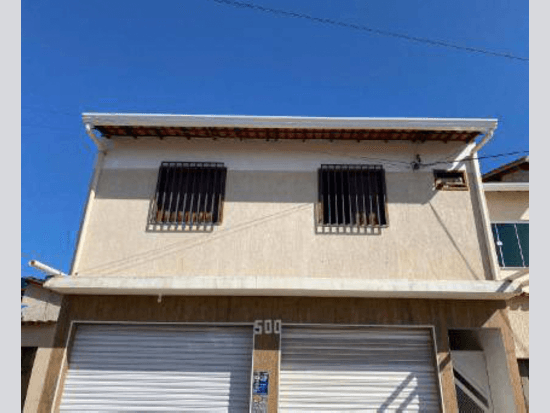 Loja - Livramento de Nossa Senhora - BA - Residencial,Comercial - Rua Senhor Do Bonfim, 500, Estocada, Livramento De Nossa Senhora, BA, 46140000. Loja, Padrão, Ocupado. Área(s): 161,07 m² de área terreno, 102,37 m² de área construída. Matrícula(s): 24.571. Cartório: 1 CRI LIVRAMENTO DE NOSSA SENHORA. Inscrição da Prefeitura: 01.01.012.0177.001. A ARREMATAÇÃO NÃO CONTEMPLA BENS MÓVEIS, VEÍCULOS E QUAISQUER OBJETOS QUE EVENTUALMENTE APAREÇAM NAS IMAGENS. - leilão extrajudicial - Não informado BR - lance mínimo R$ 175.000