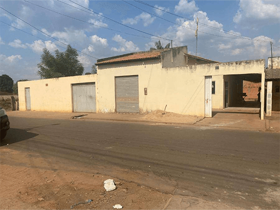 Casa - Grajaú - MA - Residencial,Comercial - Av. Edson Lobão, 88, Vilinha, Grajau, MA, 65940000. Casa, Padrão, Ocupado. Área(s): 300 m² de área terreno, 224,32 m² de área construída, 224,32 m² de área privativa. Matrícula(s): 20008. Cartório: 1º CRI GRAJAU. Inscrição da Prefeitura: 0101077002200001. A ARREMATAÇÃO NÃO CONTEMPLA BENS MÓVEIS, VEÍCULOS E QUAISQUER OBJETOS QUE EVENTUALMENTE APAREÇAM NAS IMAGENS. - leilão extrajudicial - Não informado BR - lance mínimo R$ 136.800