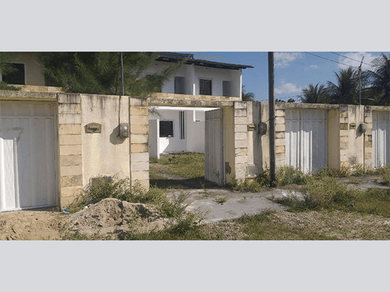 Casa - Horizonte - CE - Residencial,Comercial - Avenida João Domingos De Sousa, 804, Apartamento 804-L Do Condominio Novo Horizonte, Mal Cozinhado, Horizonte, CE, 62880730. Casa, Em condomínio, Ocupado, 1 vaga(s) de garagem. Área(s): 78 m² de área construída, 78 m² de área privativa, 93 m² de área comum. Matrícula(s): 8.972. Cartório: 2 CRI HORIZONTE. Inscrição da Prefeitura: 0062272605. A ARREMATAÇÃO NÃO CONTEMPLA BENS MÓVEIS, VEÍCULOS E QUAISQUER OBJETOS QUE EVENTUALMENTE APAREÇAM NAS IMAGENS. - leilão extrajudicial - Não informado BR - lance mínimo R$ 140.000