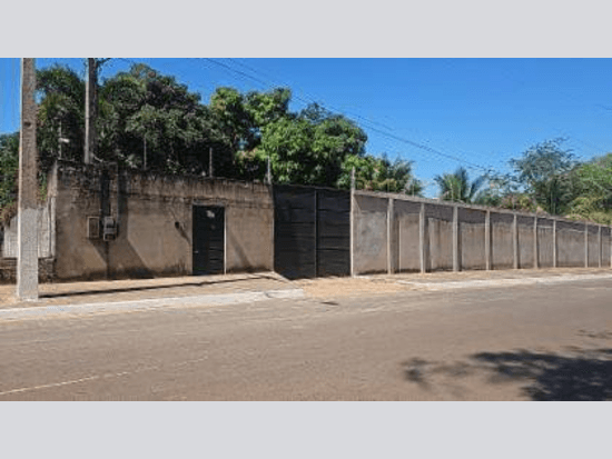 Casa - Cidelândia - MA - Residencial,Comercial - Avenida Senador Henrique De La Roque, SN, Society Do Junior, Centro, Cidelândia, MA, 65921000. Apartamento, Padrão, Ocupado, 10 vaga(s) de garagem. Área(s): 18541,35 m² de área terreno, 421,95 m² de área construída. Matrícula(s): 1.670. Cartório: 1 CRI DE CIDELÂNDIA. Inscrição da Prefeitura: 1670. A ARREMATAÇÃO NÃO CONTEMPLA BENS MÓVEIS, VEÍCULOS E QUAISQUER OBJETOS QUE EVENTUALMENTE APAREÇAM NAS IMAGENS. - leilão extrajudicial - Não informado BR - lance mínimo R$ 3.815.350