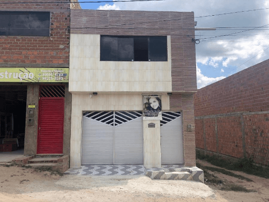 Casa - Bezerros - PE - Residencial,Comercial - Rua Projetada 13, 70, Loteamento Bairro Novo, Bezerros, PE, 55660000. Casa, Padrão, Ocupado, 1 vaga(s) de garagem. Área(s): 198 m² de área terreno, 164,94 m² de área construída. Matrícula(s): 19.105. Cartório: 1 CRI BEZERROS. Inscrição da Prefeitura: 01.06. 119.0132.001. A ARREMATAÇÃO NÃO CONTEMPLA BENS MÓVEIS, VEÍCULOS E QUAISQUER OBJETOS QUE EVENTUALMENTE APAREÇAM NAS IMAGENS. - leilão extrajudicial - Não informado BR - lance mínimo R$ 242.440