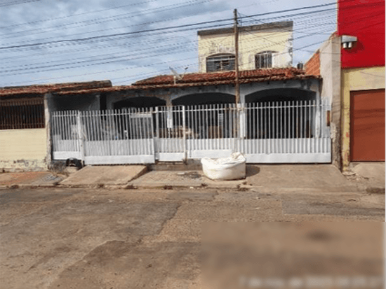 Casa - Cuiabá - MT - Terreno Rural,Residencial,Comercial - Cuiabá/MT. Loteamento “Núcleo Habitacional CPA IV – 3º Etapa”. Rua Cardeal (in loco), sn (Lote 15 da Quadra 108). Casa. Áreas: construída 42,06m² e terreno 200,00m². Matrícula 79.140 do 6º RI local. - leilão extrajudicial - Não informado BR - lance mínimo R$ 124.000