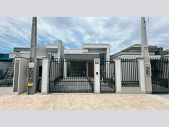 Casa - Tijucas - SC - Terreno Rural,Residencial,Comercial - Tijucas/SC. Bairro Areias. Rua Licurana, 140. Casa 02. Residencial Madalen. Áreas: construída 93,37m² e terreno 179,44m². Matrícula 51.948 (CNM 107912.2.0051948 -41) do RI Local. - leilão extrajudicial - Não informado BR - lance mínimo R$ 346.000