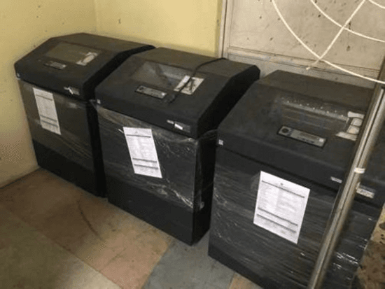 IMPRESSORA DE IMPACTO lINEAR, MARCA PRINTRONIX, MODELO P7215, SÉRIE 4RV6F1150002, COR PRETA - Informática,Conjunto de Bens Diversos - R. Cel. Aparício Borges PORTO ALEGRE RS - lance mínimo R$ 7.068