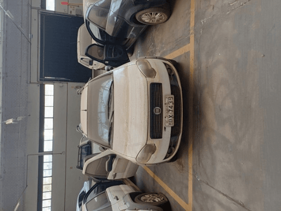 Sucata - Fiat Palio WEEK TREKKING 2010 2010 Gas/Alc - Automóveis,Camionetas,Motos,Caminhões,Ônibus - Av. Farrapos PORTO ALEGRE RS - lance mínimo R$ 4.500