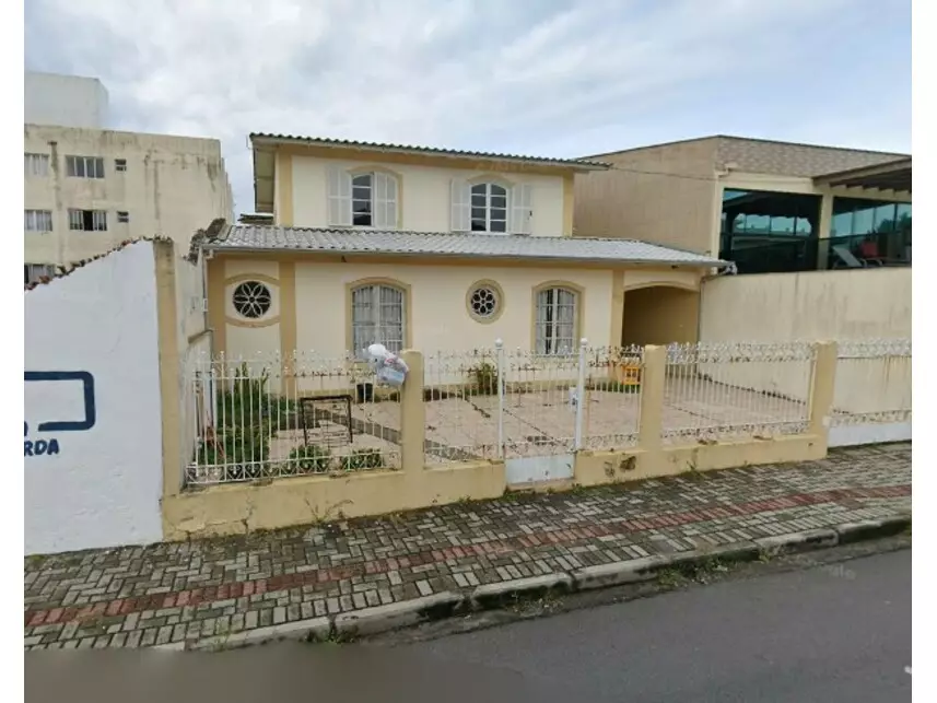 Casa à venda em leilão - leilão extrajudicial - Laguna SC - lance mínimo R$ 675.000