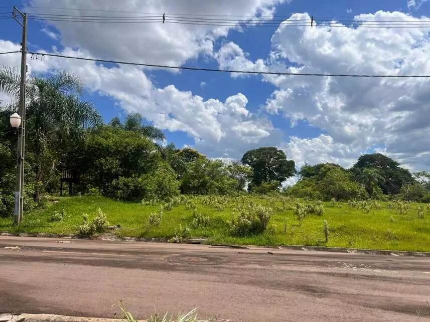Lote à venda em leilão - leilão extrajudicial - Pérola PR - lance mínimo R$ 39.600