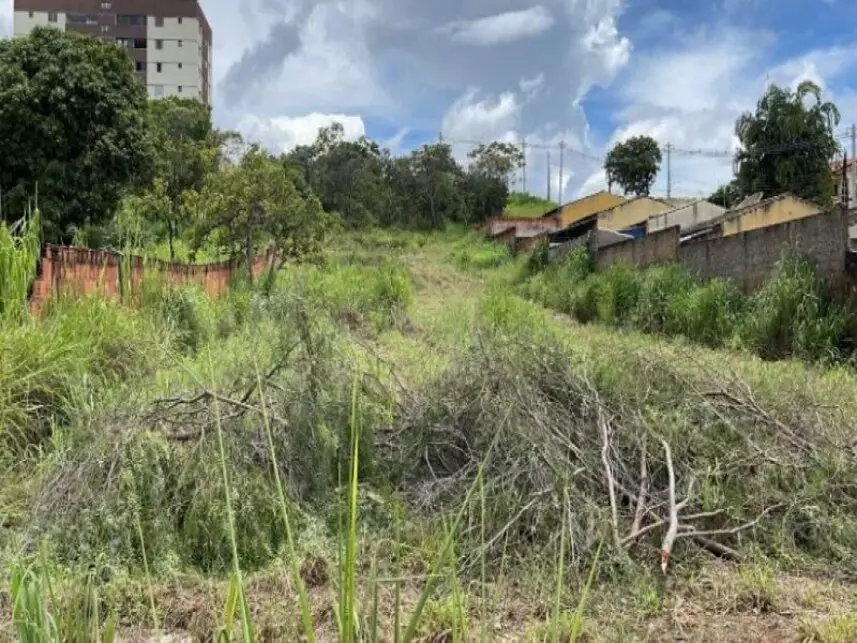 Terreno à venda em leilão - leilão extrajudicial - Luziânia GO - lance mínimo R$ 238.000