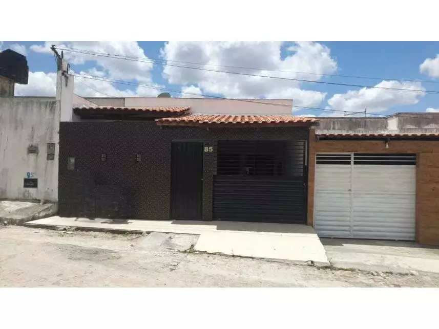 Casa à venda em leilão - leilão extrajudicial - Serrinha BA - lance mínimo R$ 171.200