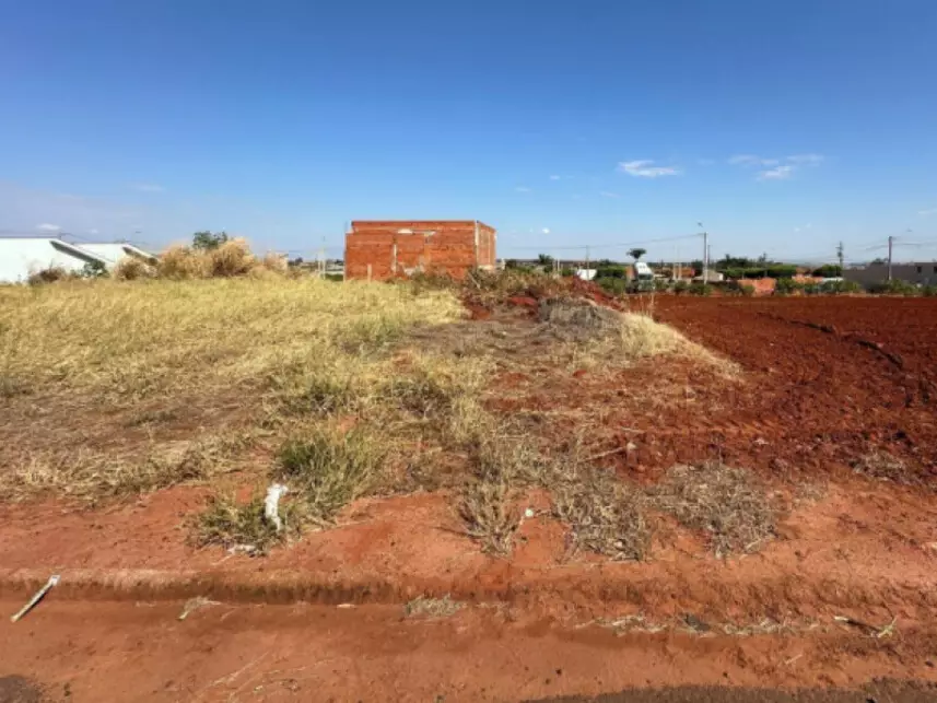 Terreno à venda em leilão - leilão extrajudicial - Piacatu SP - lance mínimo R$ 34.000